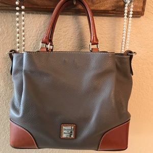 Pebble Grain Brenna in ELEPHANT